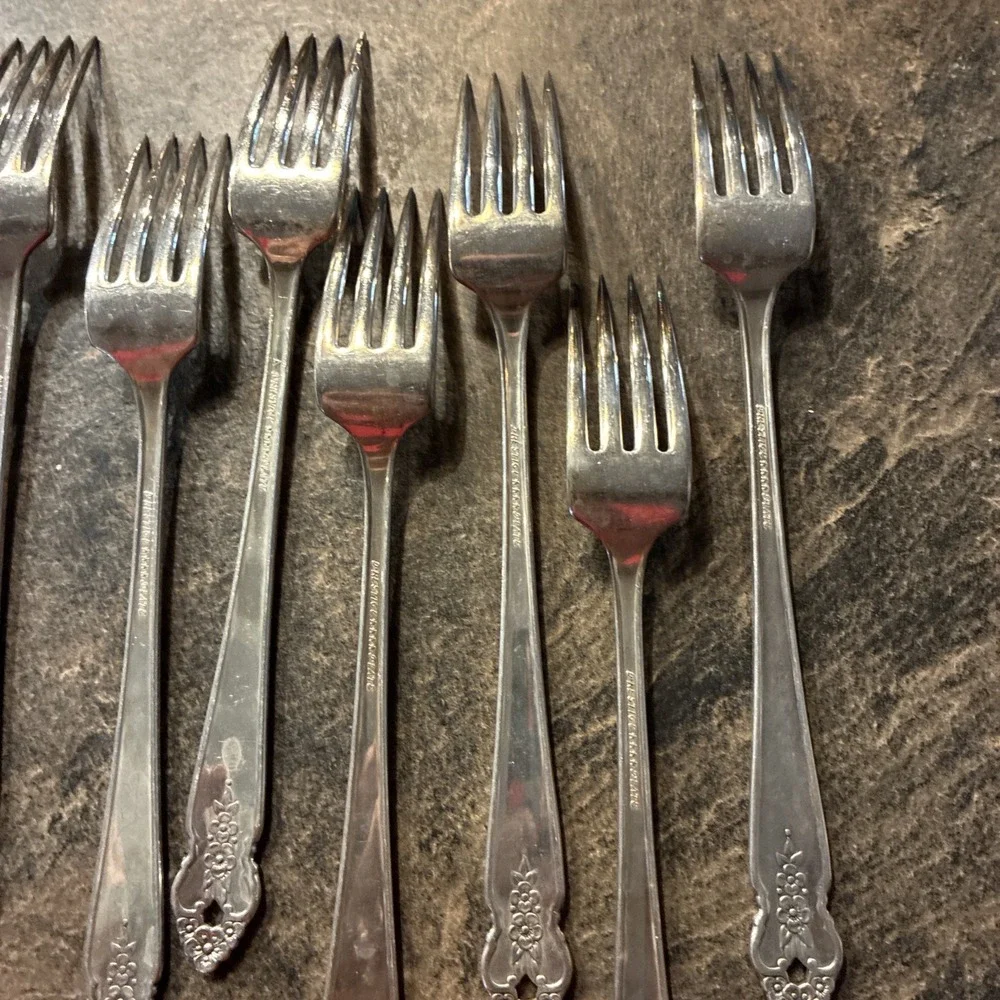 (10) Oneida Prestige Silverplate Dinner  Forks, 1951 Distinction